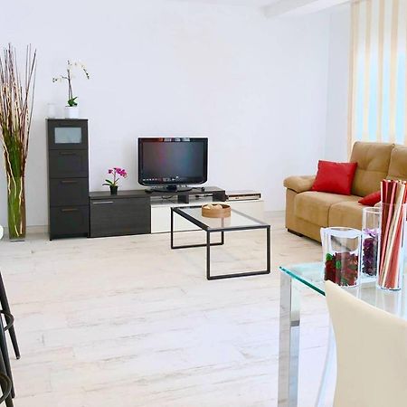 Moderno Apartamento, Calidad Premium, Reformado Integralmente Apartment Garrucha Bagian luar foto